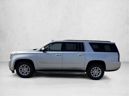 Used 2017 GMC Yukon XL SLT image 9