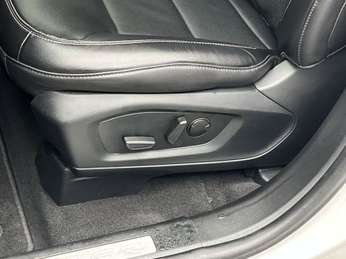 Used 2023 Ford Explorer Limited w/ Limited Technology Package image 13