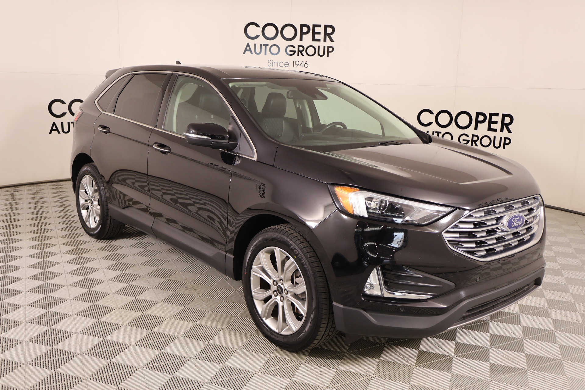 Used 2024 Ford Edge Titanium AWD/4WD image 1