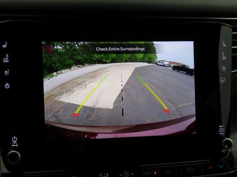 Used 2024 Jeep Wagoneer L Series II w/ Flexible Seating Group image 6