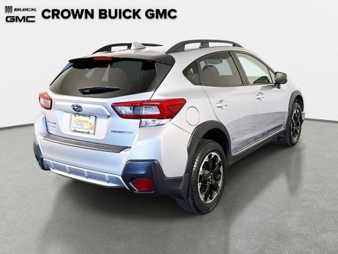 Used 2022 Subaru Crosstrek 2.0i Premium image 6