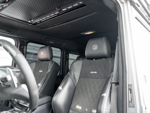 Used 2018 Mercedes-Benz G 550 Squared image 9