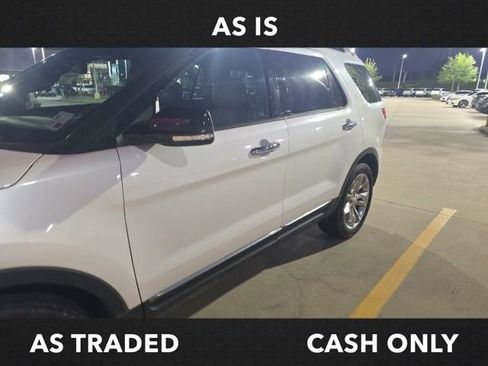 Used 2015 Ford Explorer XLT w/ Equipment Group 202A image 4