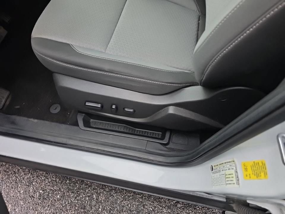 Used 2019 Ford Escape SE FWD image 17