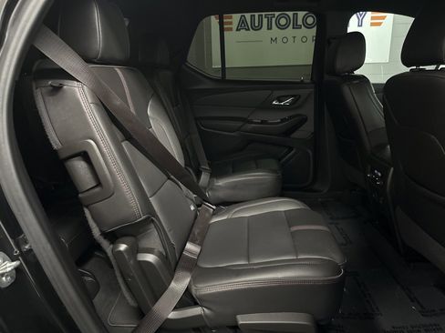 Used 2023 Chevrolet Traverse RS image 39