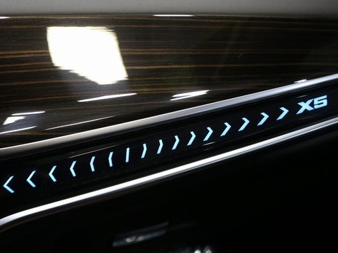 Certified 2024 BMW X5 xDrive40i w/ M Sport Package image 26