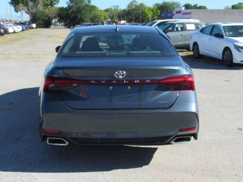 Used 2019 Toyota Avalon XLE image 4