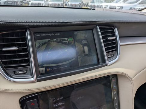 Used 2020 INFINITI QX50 Sensory w/ Climate Package FWD image 19