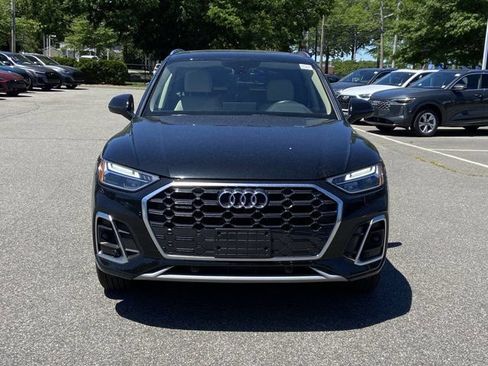 Used 2023 Audi Q5 2.0T Premium w/ Convenience Package AWD/4WD image 2