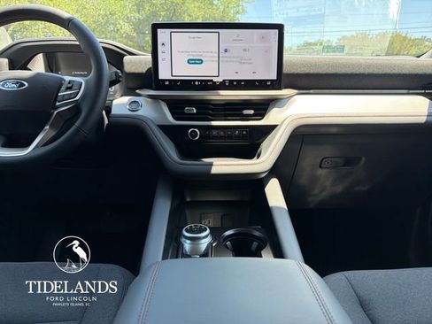 New 2026 Ford Explorer Active RWD image 19