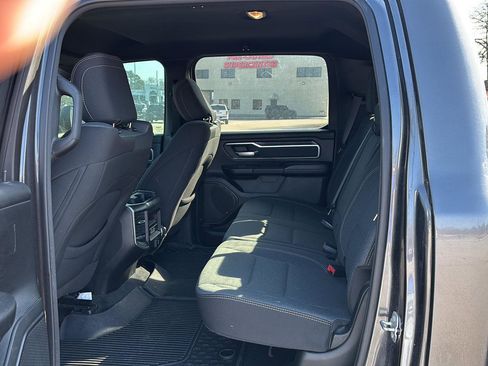 Used 2022 RAM 1500 Big Horn AWD/4WD image 9