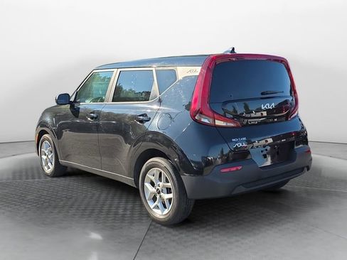 Used 2022 Kia Soul LX w/ Technology Package FWD image 3