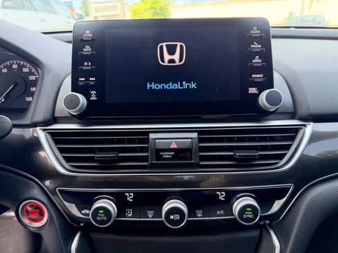 Used 2018 Honda Accord Sport image 18