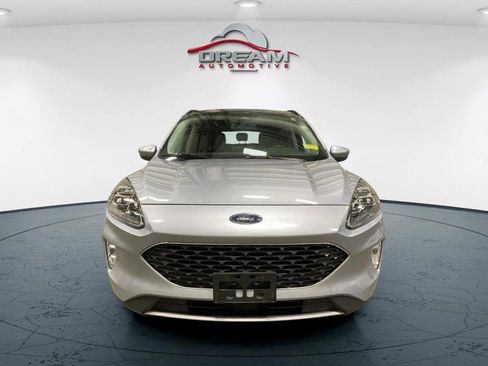 Used 2022 Ford Escape Titanium w/ Class II Trailer Tow Package AWD/4WD image 3