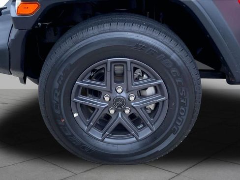 Used 2025 Jeep Wrangler Unlimited Sport AWD/4WD image 10