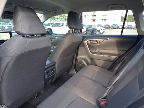 Used 2025 Toyota RAV4 LE AWD/4WD image 5