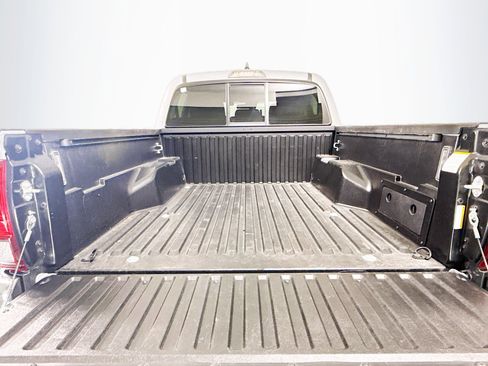 Used 2021 Toyota Tacoma SR5 image 34