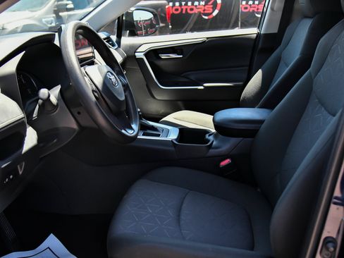 Used 2024 Toyota RAV4 XLE FWD image 18