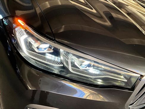 Used 2019 BMW X7 xDrive50i w/ Premium Package image 27