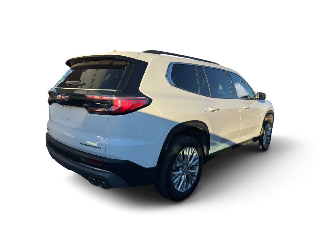 Used 2026 GMC Acadia Elevation w/ Elevation Premium Package FWD image 15