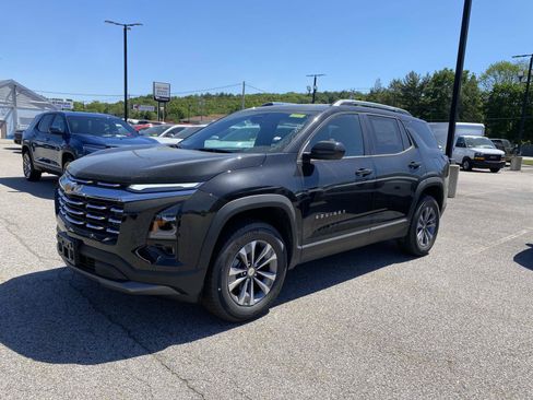 New 2026 Chevrolet Equinox LT w/ Convenience Package II AWD/4WD image 1