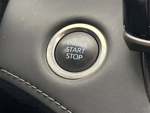 Used 2024 Toyota Highlander LE image 21