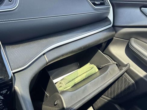 Used 2023 Jeep Grand Cherokee Altitude image 10