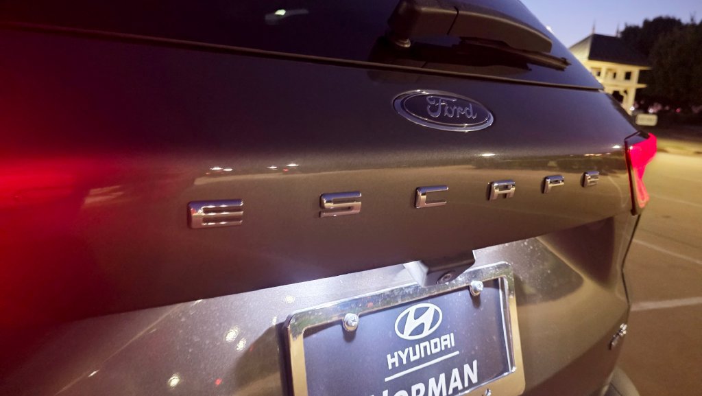 Used 2022 Ford Escape SEL AWD/4WD image 15