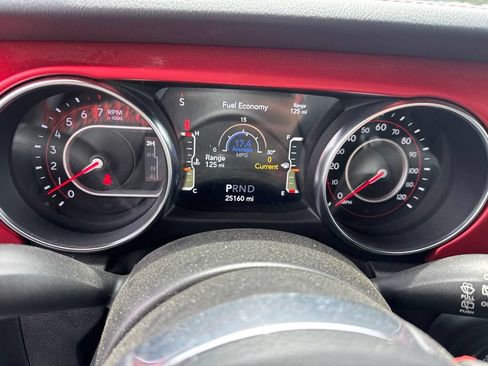 Used 2021 Jeep Wrangler Unlimited Rubicon AWD/4WD image 10