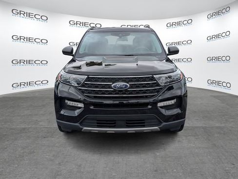 Used 2022 Ford Explorer XLT w/ Equipment Group 202A RWD image 2