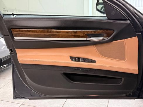 Used 2013 BMW 750i xDrive 750i xDrive Sedan 4D image 32