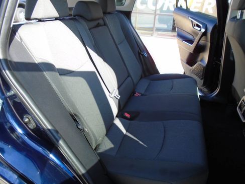 Used 2021 Toyota RAV4 XLE FWD image 11