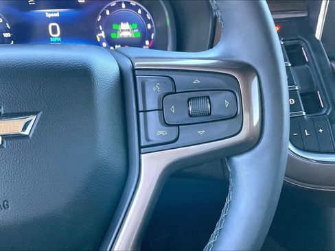Used 2023 Chevrolet Suburban High Country image 18
