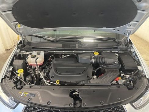 Used 2026 Chrysler Pacifica Select image 40