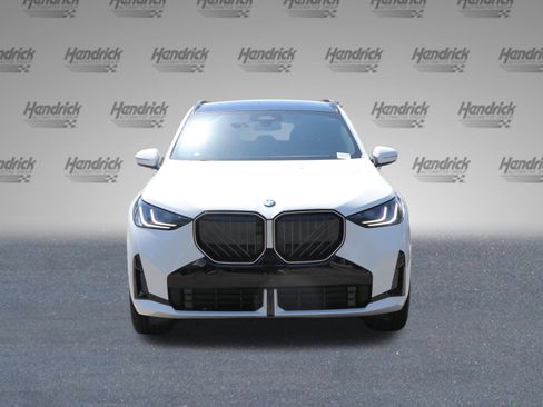 Used 2025 BMW X3 xDrive30i w/ Premium Package image 8