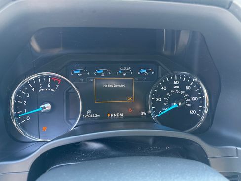 Used 2019 Ford Expedition XLT w/ Equipment Group 202A RWD image 18