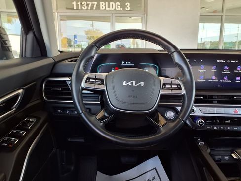 Used 2025 Kia Telluride S FWD image 18