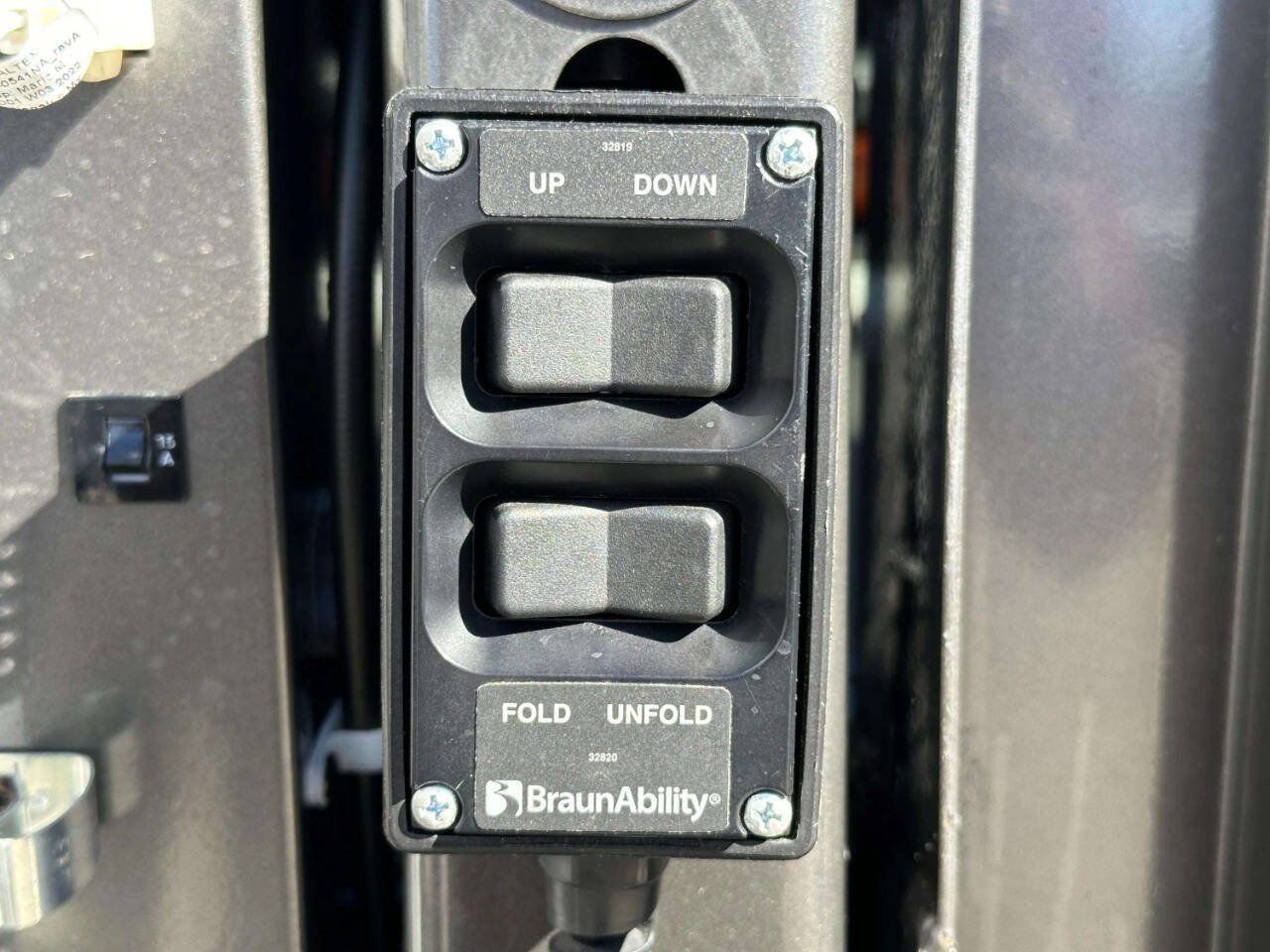 Used 2018 RAM ProMaster 1500 FWD image 19