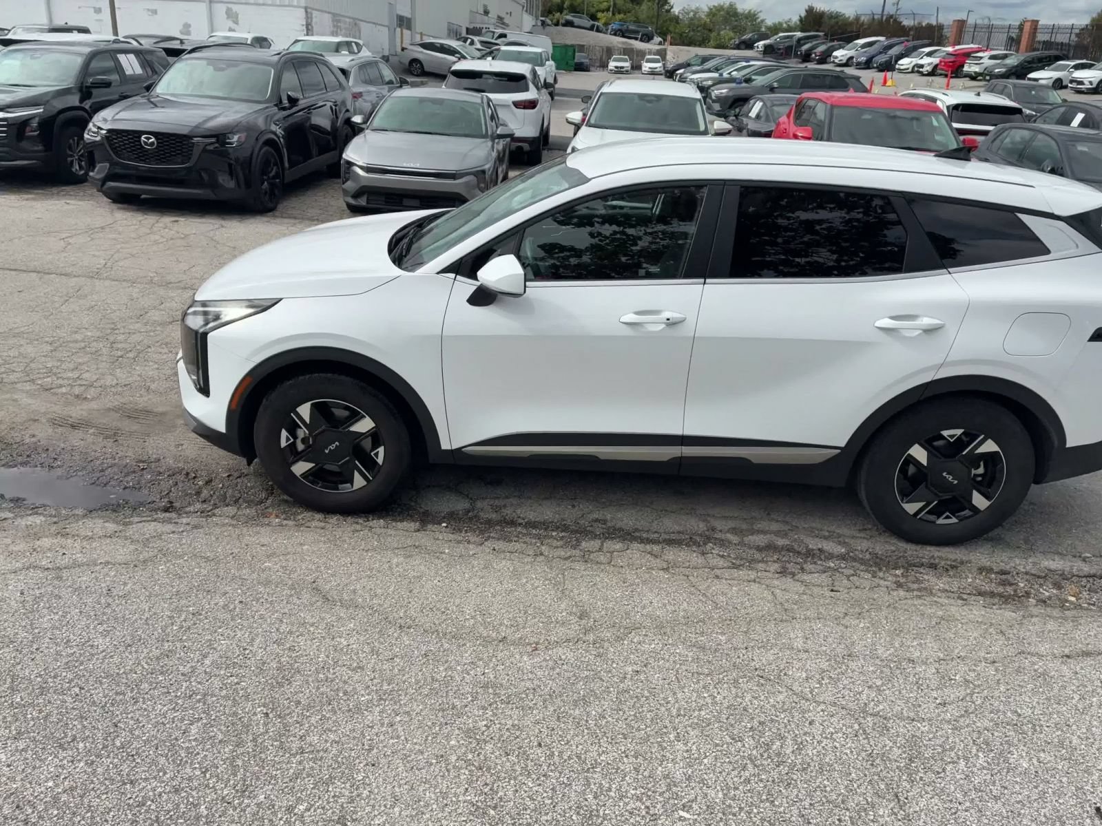 Used 2026 Kia Sportage LX FWD image 8