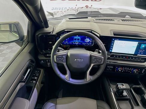 Used 2025 Chevrolet Silverado 1500 ZR2 w/ Technology Package image 27