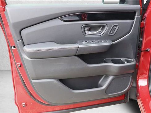 New 2025 Honda Pilot TrailSport image 12