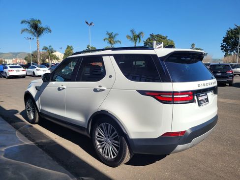 Used 2017 Land Rover Discovery HSE image 6