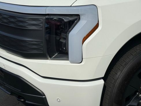 Used 2025 Ford F150 Lightning Lariat AWD/4WD image 10