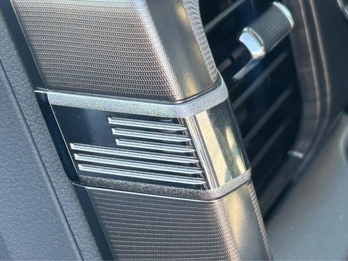 Used 2024 Ford F150 Lariat AWD/4WD image 21