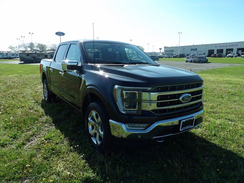 Used 2023 Ford F150 Lariat w/ Equipment Group 502A High AWD/4WD image 4