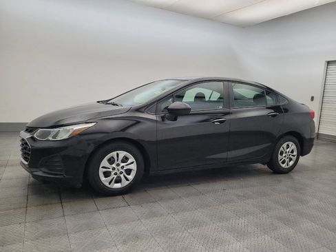 Used 2019 Chevrolet Cruze LS image 2