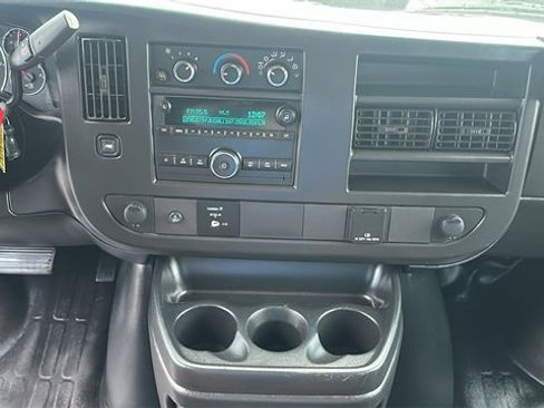 Used 2023 GMC Savana 2500 w/ Driver Convenience Package image 20