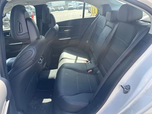 Used 2023 Mercedes-Benz C 300 Sedan image 3