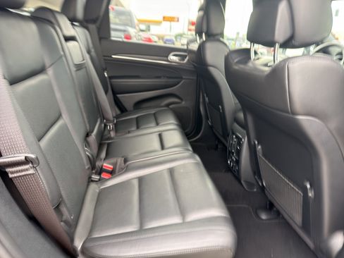 Certified 2020 Jeep Grand Cherokee Limited w/ Luxury Group II AWD/4WD image 24