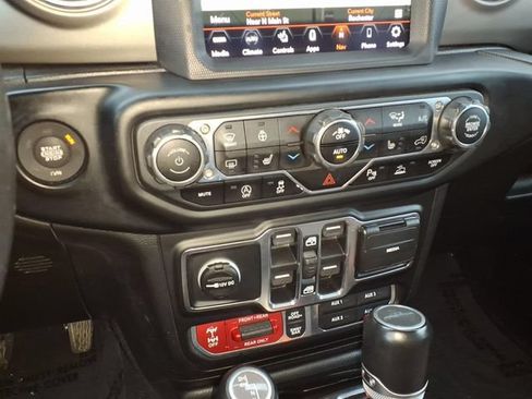 Used 2021 Jeep Gladiator Rubicon AWD/4WD image 22